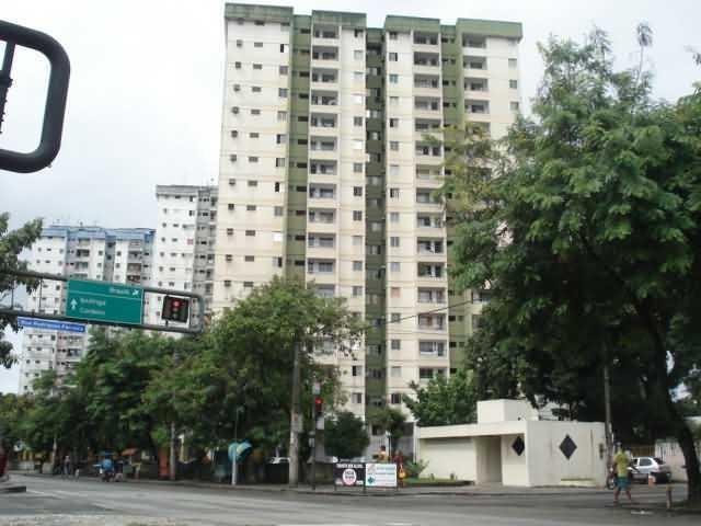 #101 - Apartamento para Venda em Recife - PE