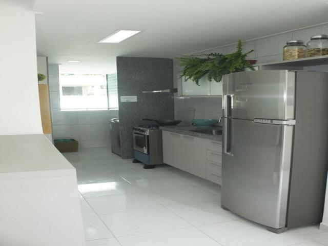 #84 - Apartamento para Venda em Recife - PE